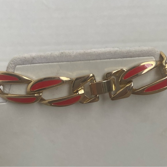 Vintage Gold Tone and red enamel statement chunky chain necklace. Used. - Picture 2 of 6